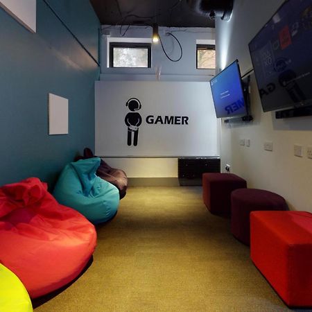 Iq Lambert House Манчестър Екстериор снимка